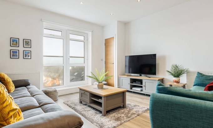 Hamworthy Apartment | Southern Comfort - an apartment that sleeps 4 guests in 2 bedrooms