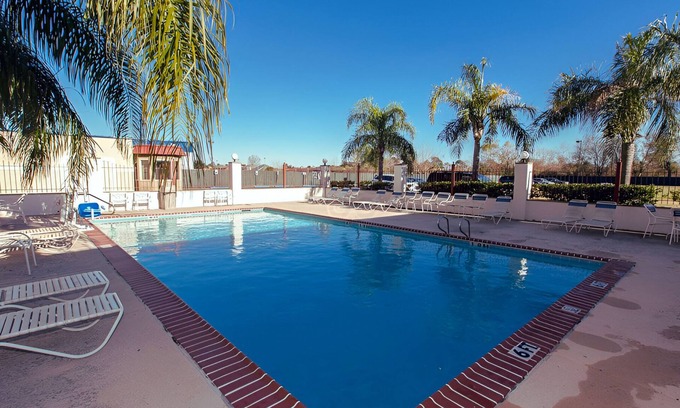 Read Boulevard East Hotel | Southern Stay, an Extended Stay Hotel