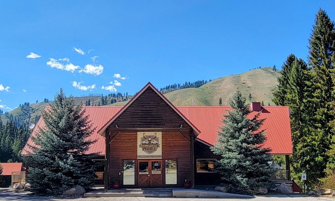Lowman Cabin | Southfork Lodge Cabin 1