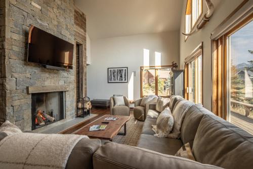 Big Sky House | Southfork Retreat