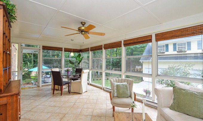 Barclay Downs House | SouthPark Comfort and Convenience 4 bed/3 bath!
