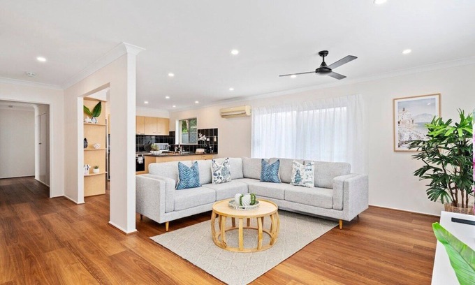 Southport House | Southport Central,4bd Pool, BBq