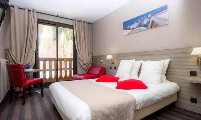 Pra Loup Apartment | SOWELL Family The Shepherds* - Standard Armchair Bed Double Room