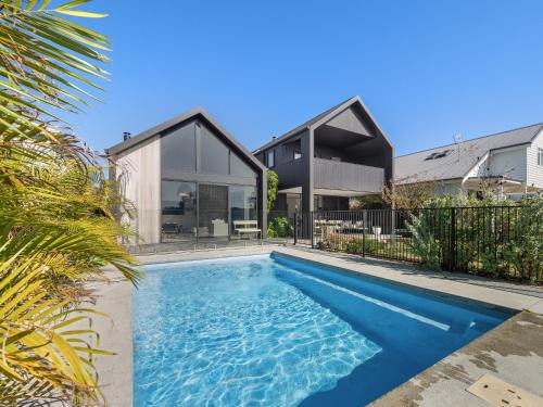 Dunsborough House | Space+Light lounge by pool walk to town beach