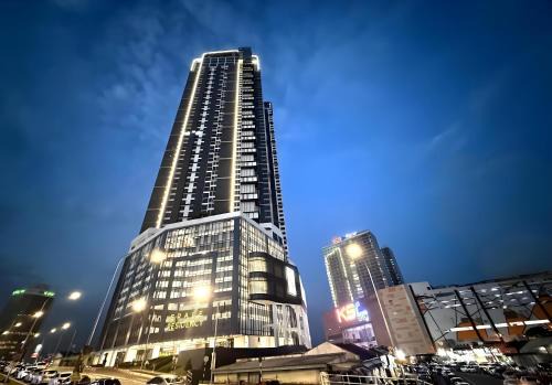 Taman Century Apartment | Space Residency by Avery with Cityview at JBCC #Free Parking #Walk 100m to KSL #Infinity Pool #中英文房东