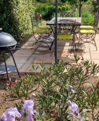 Aups Villa | Spacieuse villa avec jardin a deux pas du centre