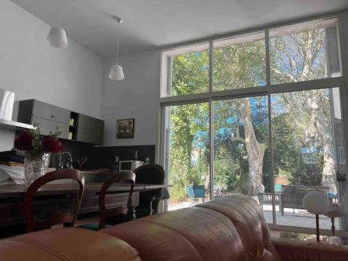 Espira de l'Agly House | Spacieux Duplex Atelier D’artiste