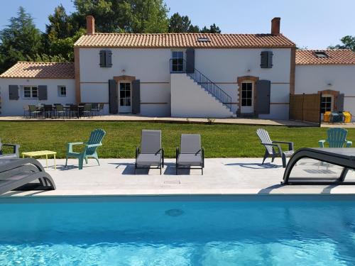 Soullans House | Spacieux Gîtes en Vendée avec Piscine Chauffée - FR-1-426-596