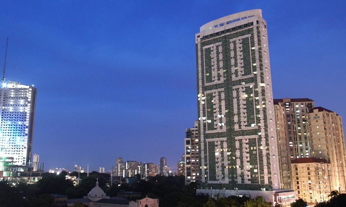 Valencia Condo | Spacious 1 Bedroom Loft Type Unit near the Mall