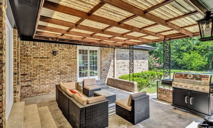 Garland House | Spacious 1 Story Home: Game Room, Grill, Patio