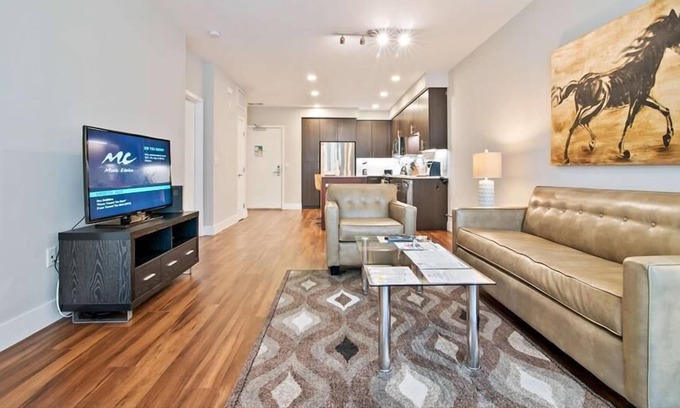 Shoreline West Apartment | Spacious 1BR | Free WiFi | Laundry | Near Castro Street
