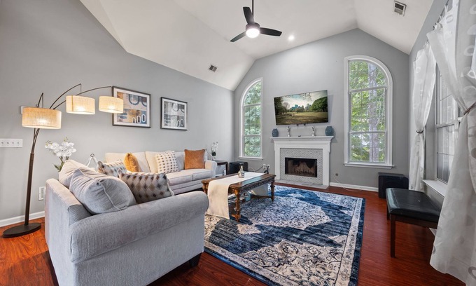 Alpharetta House | Spacious 1BR with Community Pool Alpharetta Home