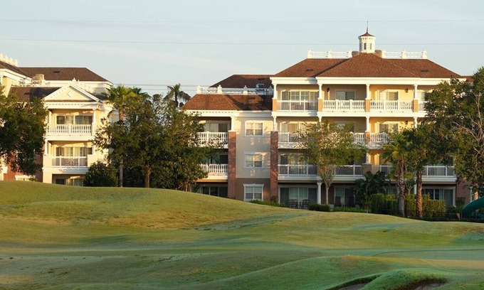 Reunion Resort | Spacious 3 Bedroom unit with pool/water park, golf, 20 minutes to theme parks