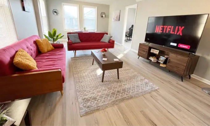 North Bergen Apartment | Spacious 4 bed 2.5 bath close to NYC FREE Parking!