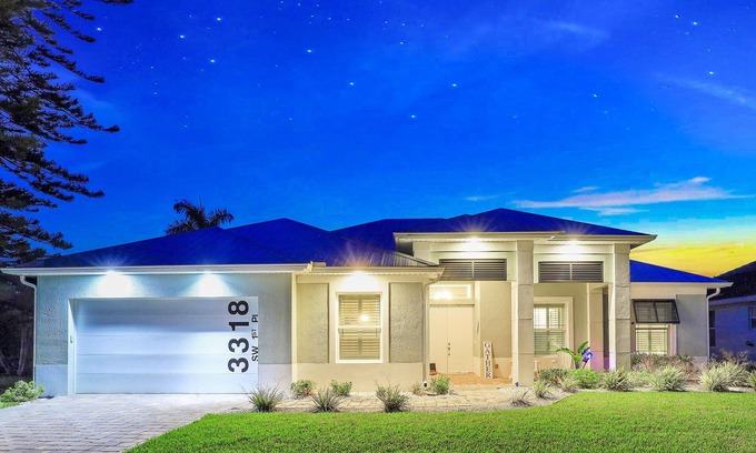 Pelican Villa | Spacious 4 bedroom house with salt water pool in a desirable west location.