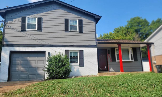 Antioch House | Spacious 4-bedroom house in fantastic Nashville with AC, WiFi Sleeps 14
