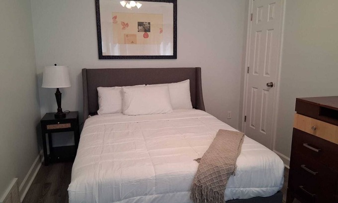 Cordova House | Spacious 5-bedroom house in awesome Memphis with WiFi, AC