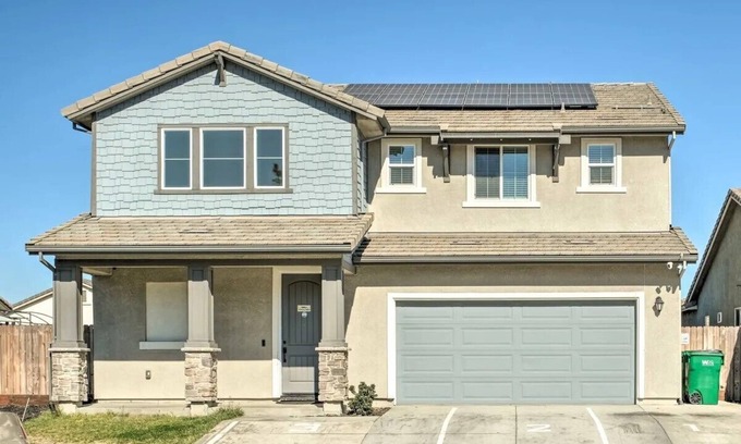 Stockton Villa | Spacious 5-bedroom villa in lovely Stockton with AC, WiFi
