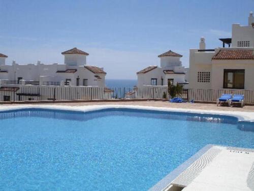San Roque Apartment | Spacious 6-bed Apartment in Marina de la Alcaidesa