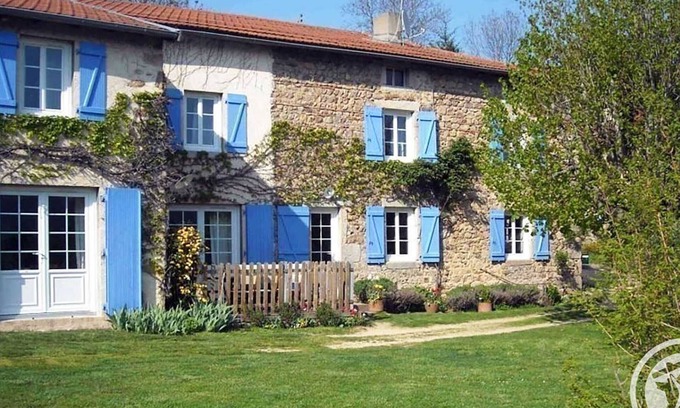 Saint-Alban-les-Eaux Cottage | Spacious 6-BR Cottage with Garden, Terrace, Fireplace, and Child-Friendly Amenities