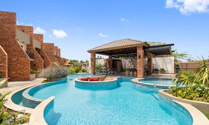 Tuscany Residence Aruba House | Spacious 9BR Stay Walk to Palm Beach & Ritz – Porta Al Sole 2, 3 & 4 by Bocobay