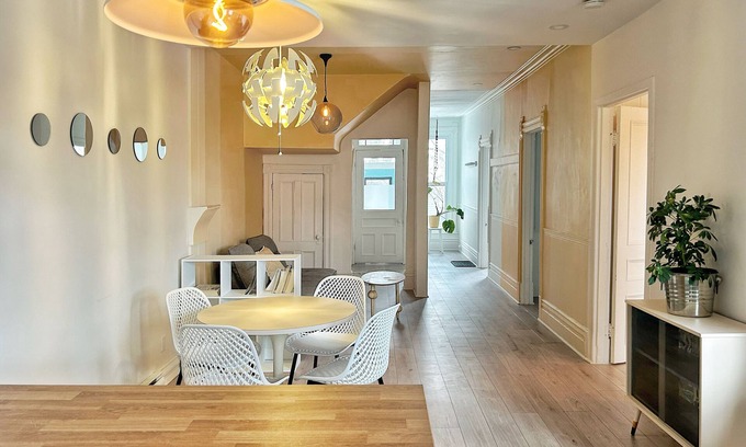 Viauville Apartment | Spacious and calm appartement all incuded with a full kitchen.