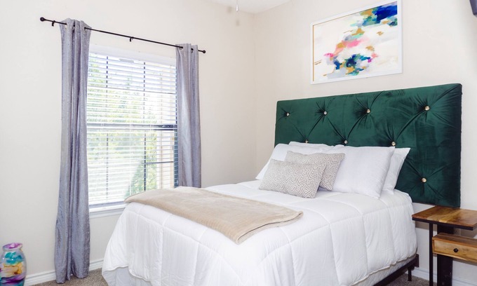 Oak Cliff Apartment | Spacious and centrally located