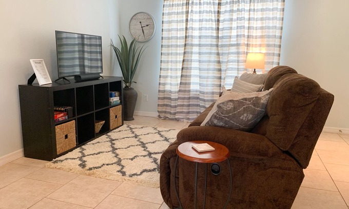 Minneola Apartment | Spacious and charming 1-bedroom apartment in delightful Minneola
