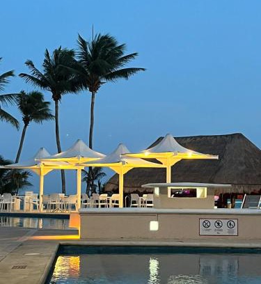 Puerto Aventuras Apartment | Spacious and comfortable apartment w pool and golf