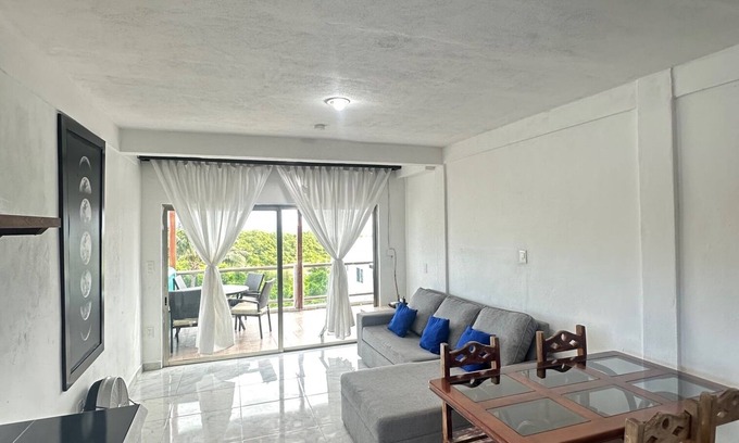 Salinas Apartment | Spacious and illuminated apartment in the heart of Isla Mujeres