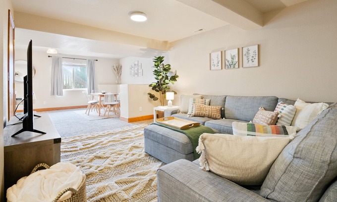 Stetson Hills Apartment | Spacious and peaceful basement apartment.