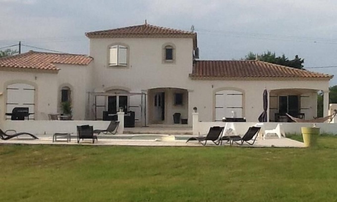 Arles Villa | Spacious and pleasant house in the countryside.