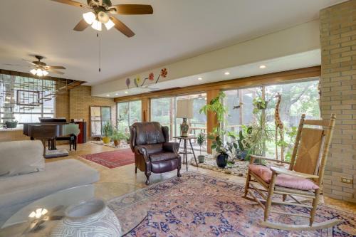 Yellow Springs House | Spacious and Updated Farmhouse in Yellow Springs