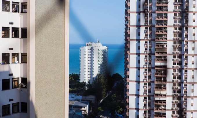 Barra da Tijuca Apartment | Spacious Apartment with Sea View