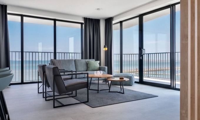 Breskens Apartment | Spacious apartment for 4 people
