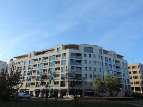 Zoliborz Apartment | Spacious apartment, Metro Gdańsk, Zoliborz