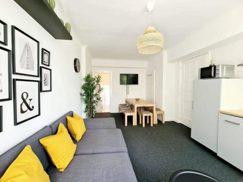 Barmbek-Sued Apartment | Spacious Apt for 9 in great location
