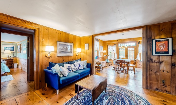Madaket House | Spacious Beach Cottage with Grill, Patio, Outdoor Shower & High-Speed WiFi