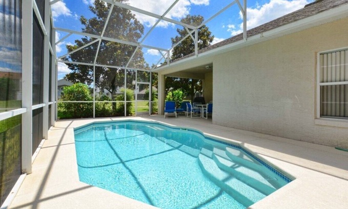 Esprit House | SPACIOUS BEDROOM, PRIVATE POOL, VERY CLOSE TO THEME PARKS & ATTRACTIONS
