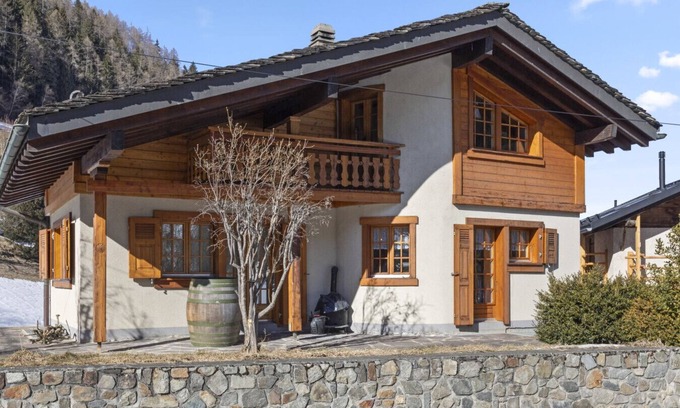 Saleinaz House | Spacious chalet in Val Ferret