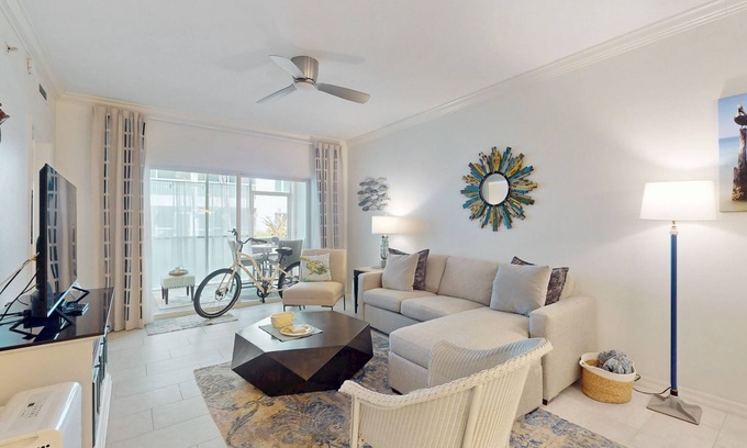 Redevelopment Area Condo | Spacious condo with WiFi, pool, hot tub & on-site restaurant/bar