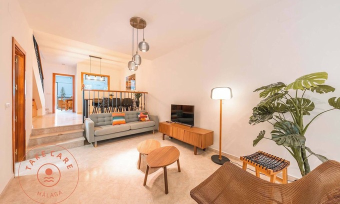 Rincon de la Victoria Ski Chalet | Spacious home with lovely garden - TakeCareMalaga