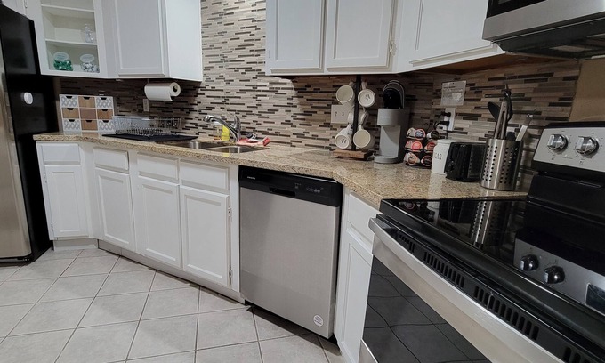 Greater Fondren Southwest House | Spacious Family Getaway near Downtown Houston