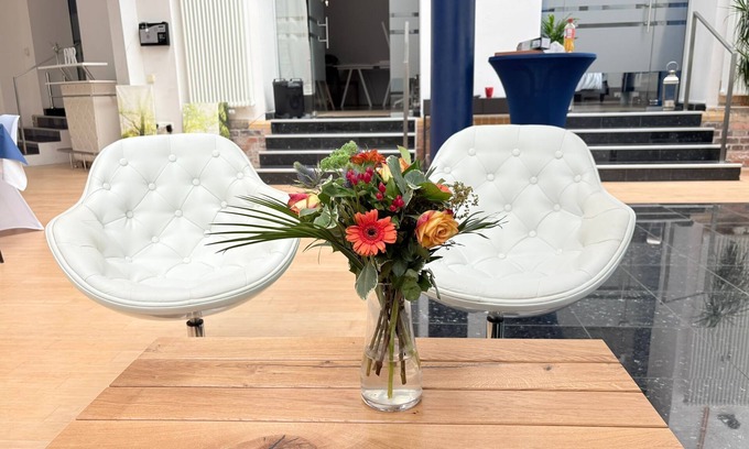 Daberstedt Apartment | Spacious family loft for groups of up to 10 people near the main train station