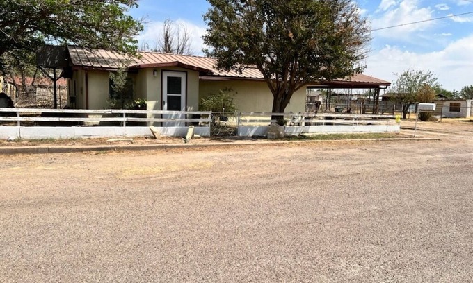 Alpine House | Spacious Family Retreat - weekly and monthly discounts