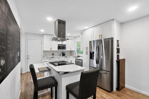 Woodbridge House | Spacious Getaway Near DC & Potomac River home