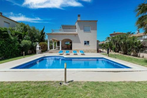 Sant Pere Pescador Villa | Spacious, good located villa in Sant Pere Pescador, Nautic Palmera