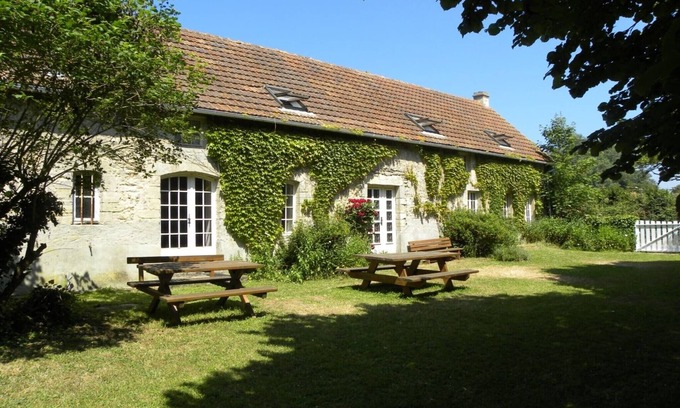 Asnieres-en-Bessin House | Spacious holiday home near Omaha Beach