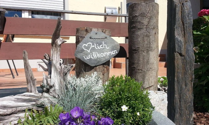 Holzerath House | Spacious holiday home in Holzerath with garden