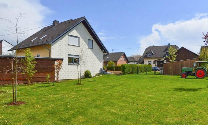 Morz House | Spacious holiday home with a large garden